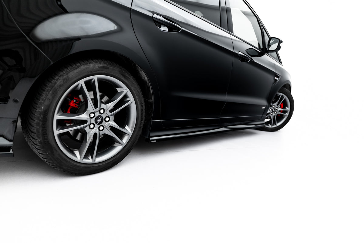 Front splitter fra Maxton Design til Ford S-Max ST-Line, nærbilde forfra