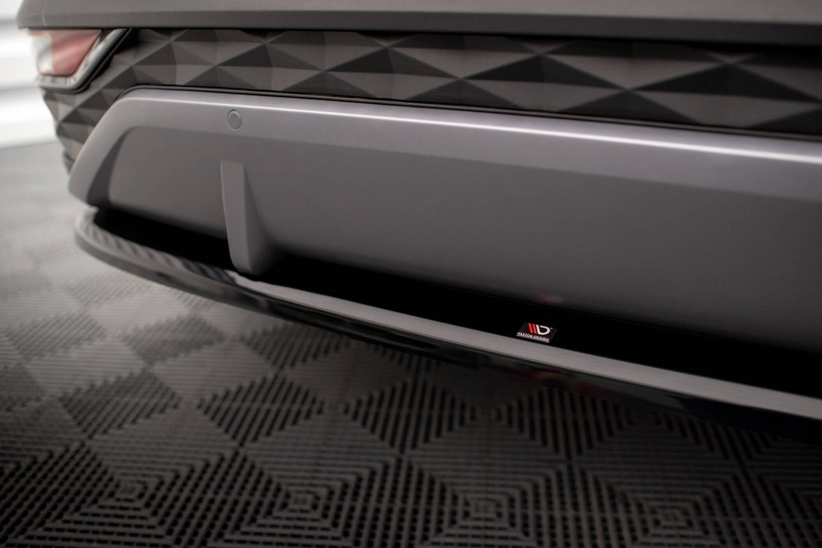 Front splitter fra Maxton Design montert på Hyundai Tucson MK4 sett forfra