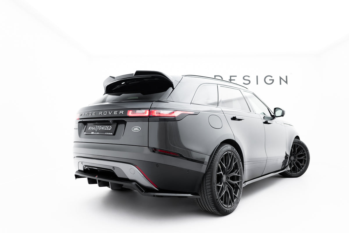 Sideskjørt diffusorer fra Maxton Design montert på Range Rover Velar R-Dynamic sett fra siden