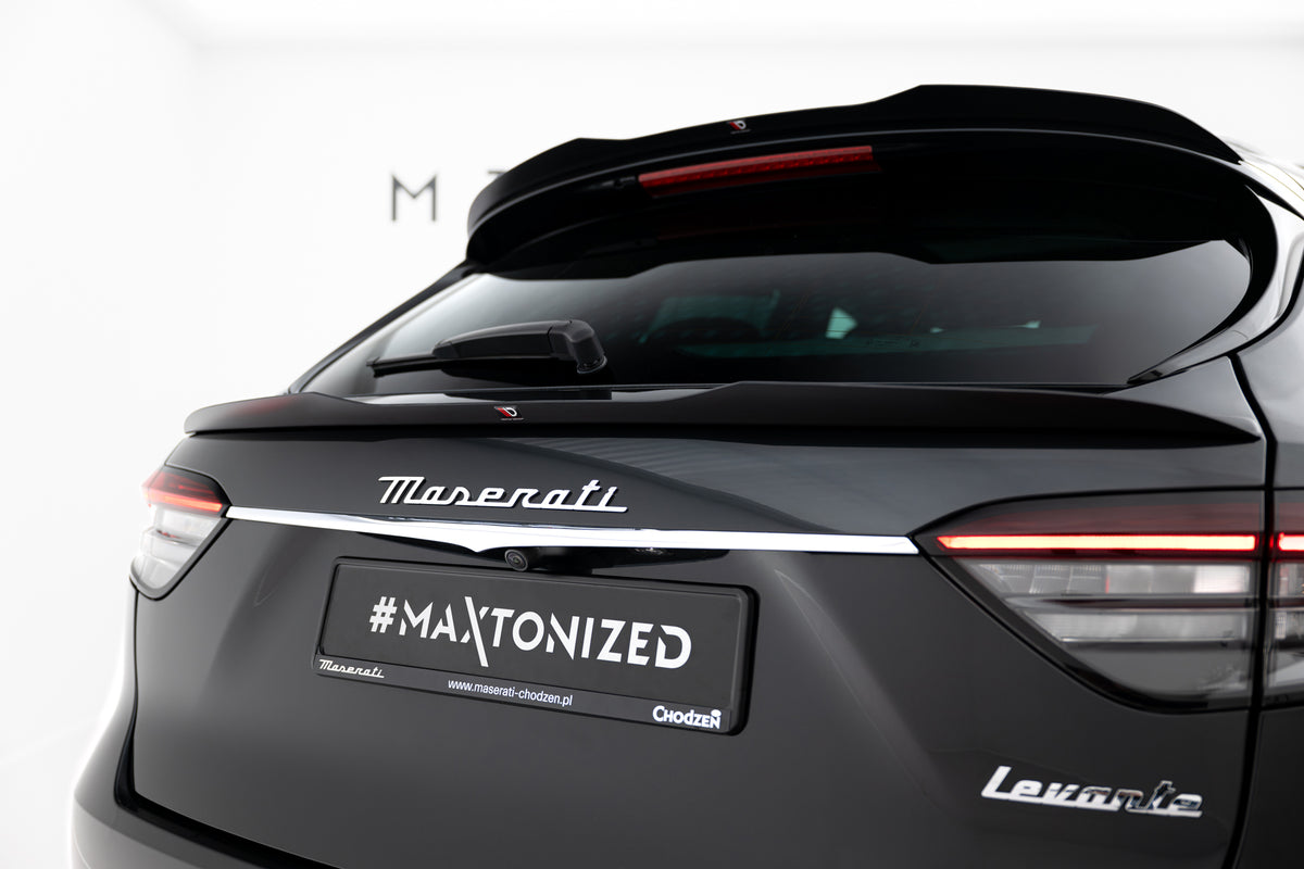 Spoiler cap montert på bakluke til Maserati Levante GT Facelift i sidevinkel