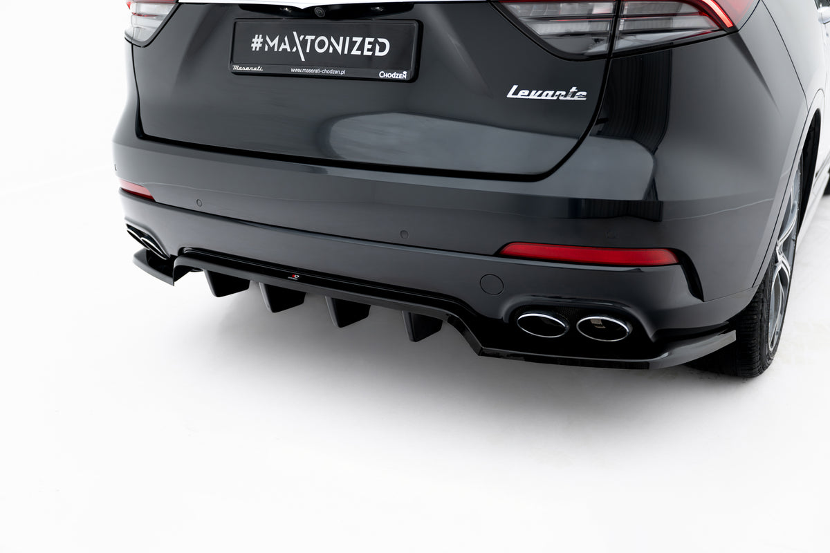 Sideskjørt diffusor fra Maxton Design på Maserati Levante GT i nærbilde