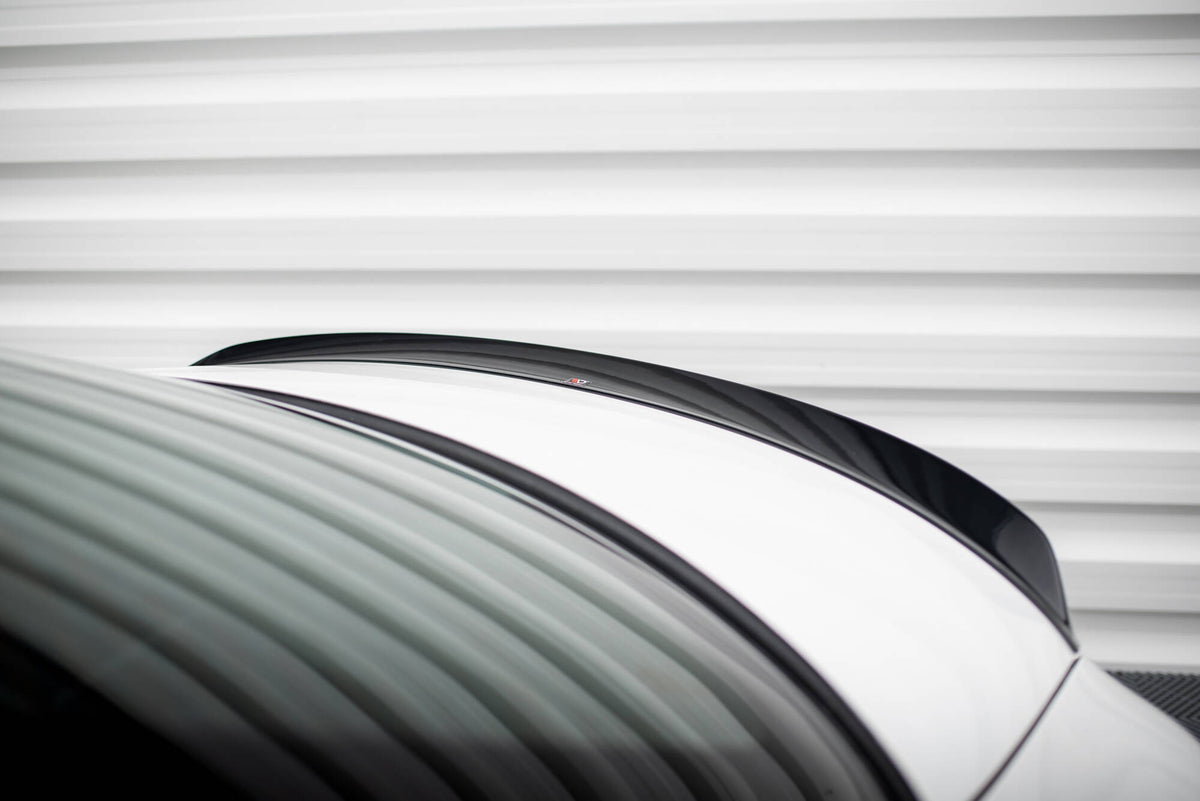 Front splitter for Mercedes CLA C117 Facelift fra Maxton Design, skrå vinkel