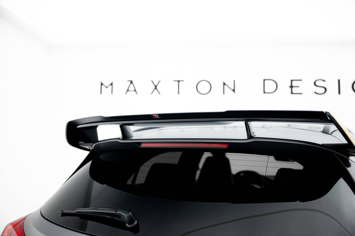 Sideskjørt diffusor fra Maxton Design på Mercedes GLA X156 i nærbilde