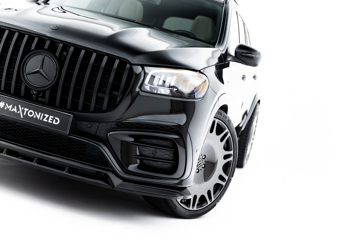 Splittersett i høyglans sort til Mercedes GLS AMG-Line X167 Facelift vist fra skrå vinkel