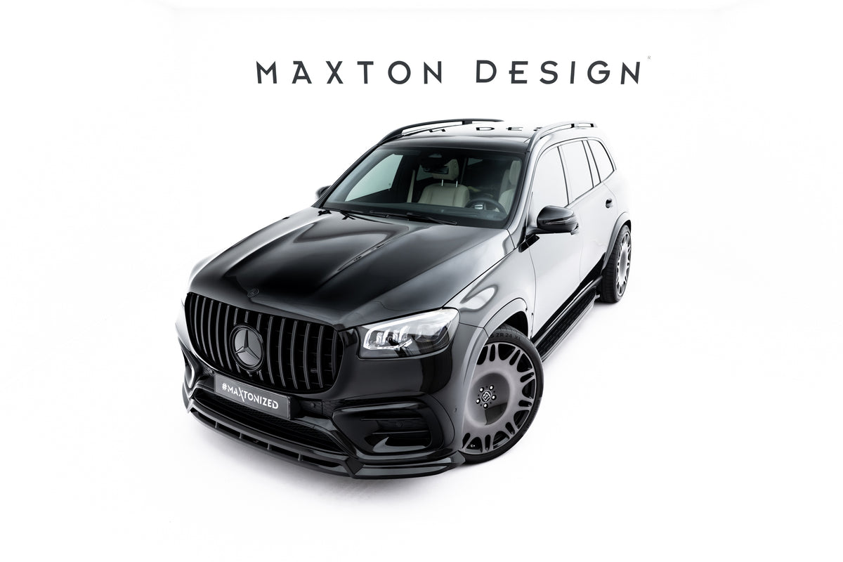 Mercedes GLS X167 Facelift med komplett splittersett i pianosort sett fra siden bakfra