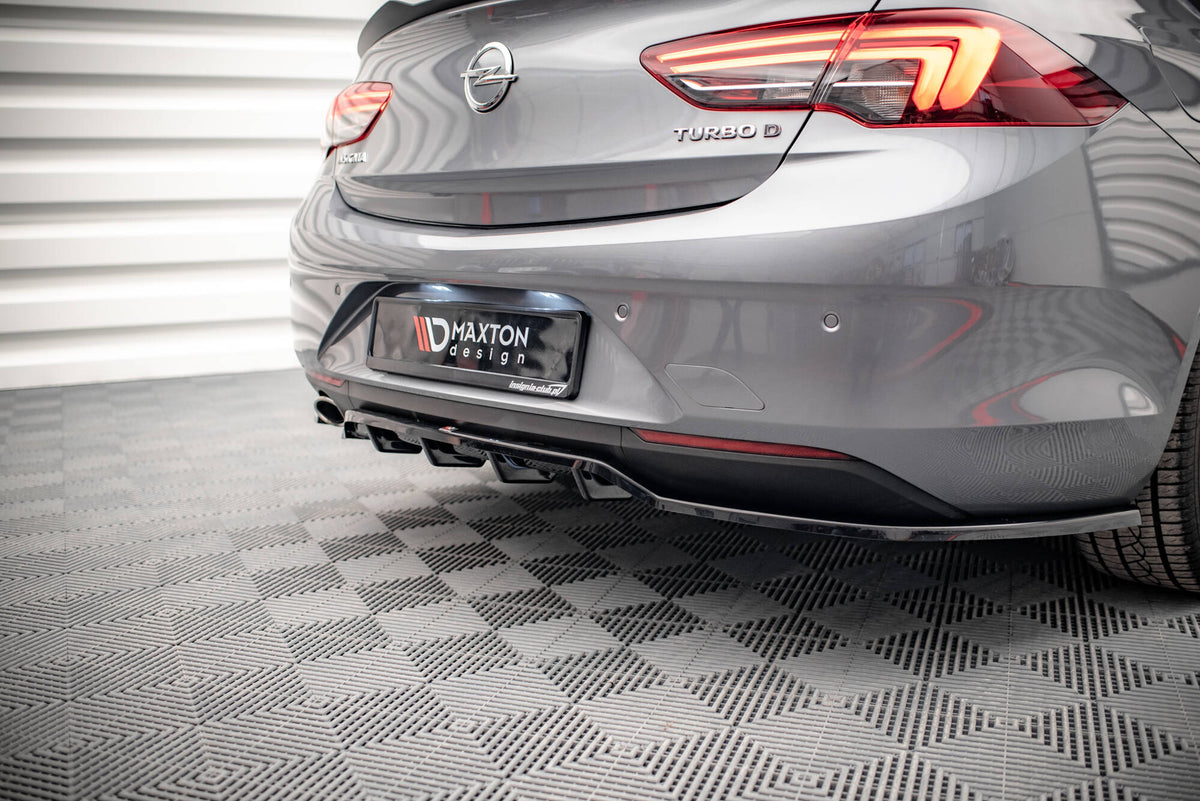 Front splitter til Opel Insignia Mk2 i sort ABS-plast, nærbilde