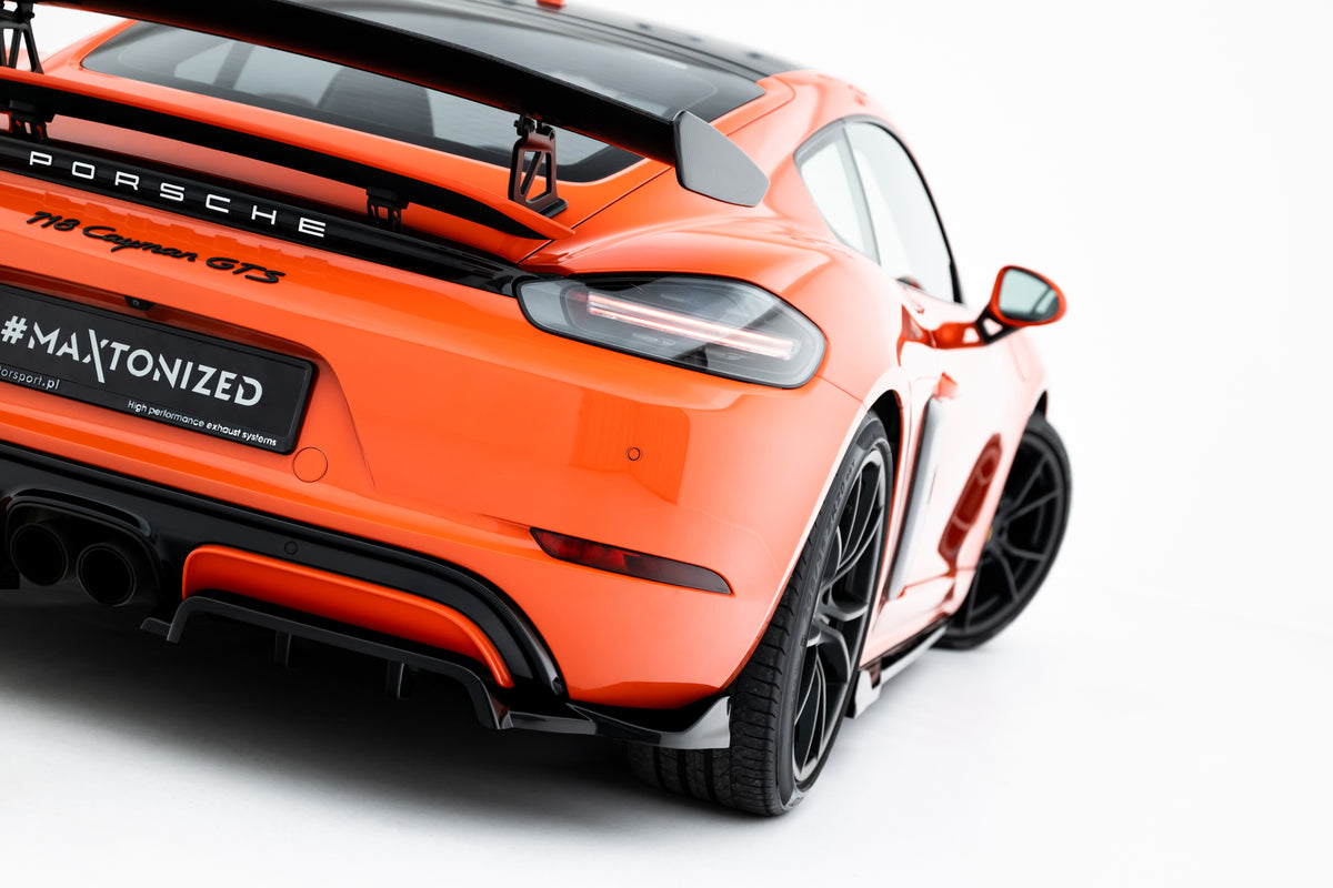 Sideskjørt diffusor fra Maxton Design på Porsche 718 Cayman GTS i nærbilde