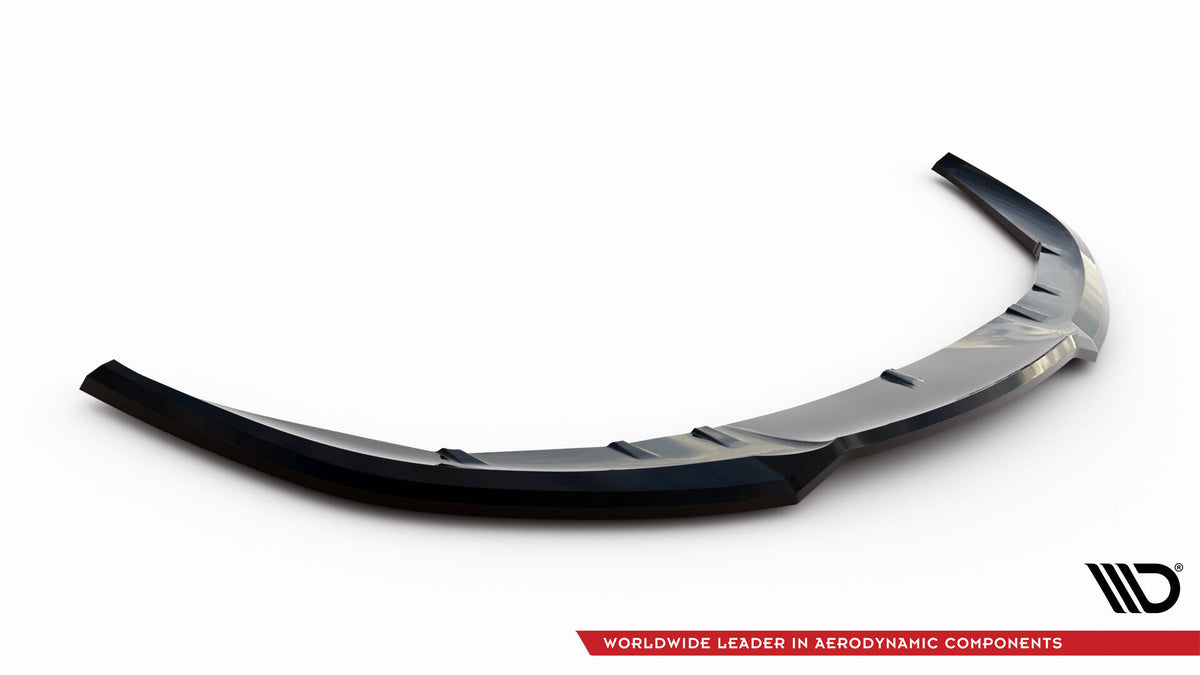 Maxton Design frontsplitter montert under fremre støtfanger på Porsche Taycan 4S MK1