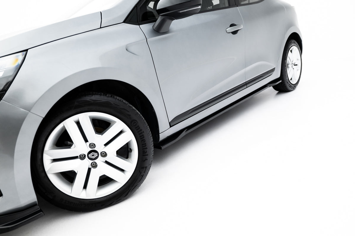 Renault Clio Mk5 Facelift med komplett splittersett fra Maxton Design
