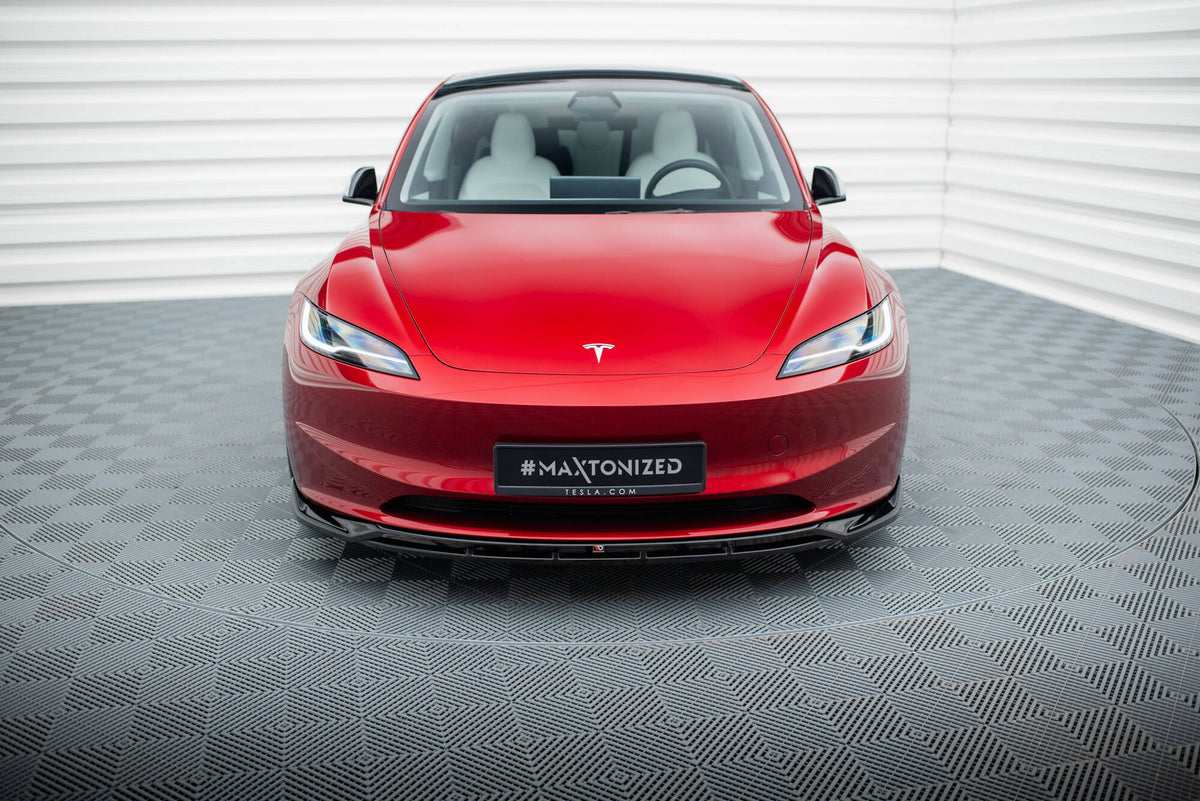 Tesla Model 3 Highland bakfra med montert diffuser fra splittersett