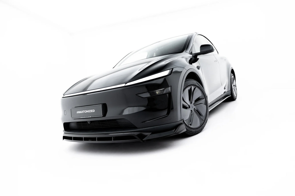 Nærbilde av frontsplitter i ABS-plast på Tesla Model Y Premium