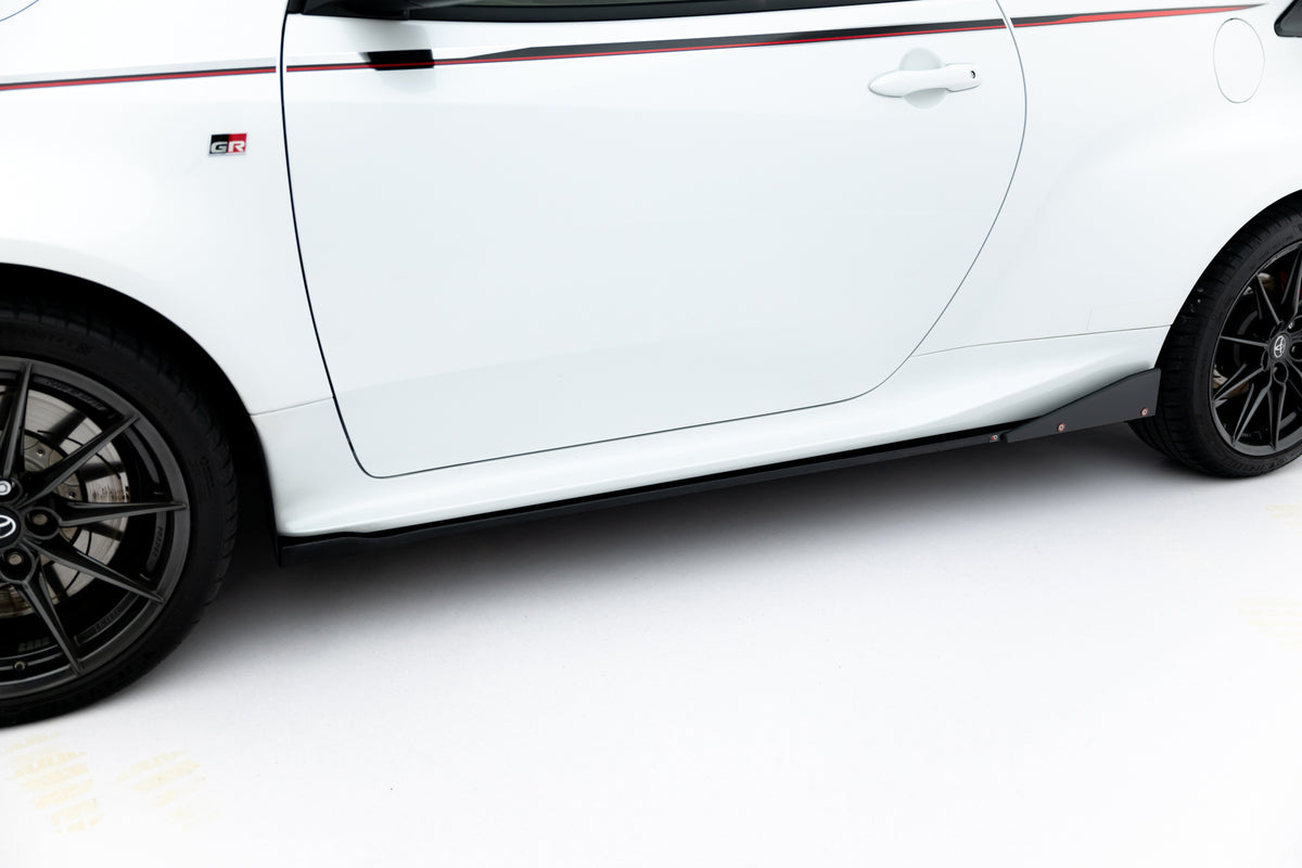 Spoiler cap til Toyota GR Yaris Mk4 i blank sort finish