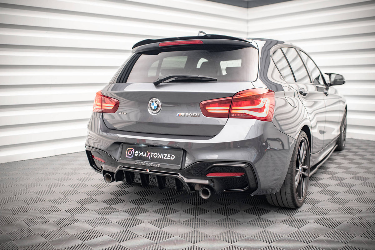Aerodynamisk profil på sideskjørt fra splittersett BMW M140i F20 Facelift V.1