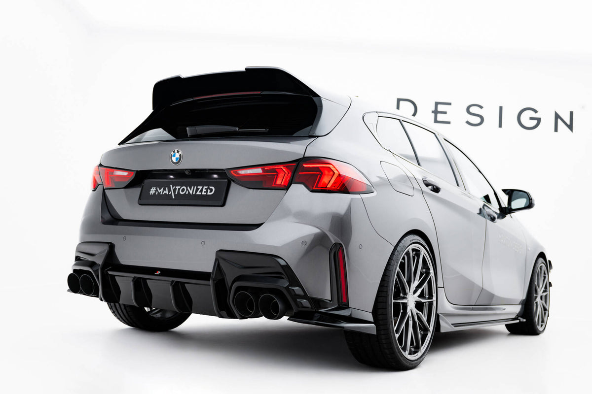 Bak valance og bakre sidesplittere fra Maxton Design splittersett V.2 på BMW M135i F70