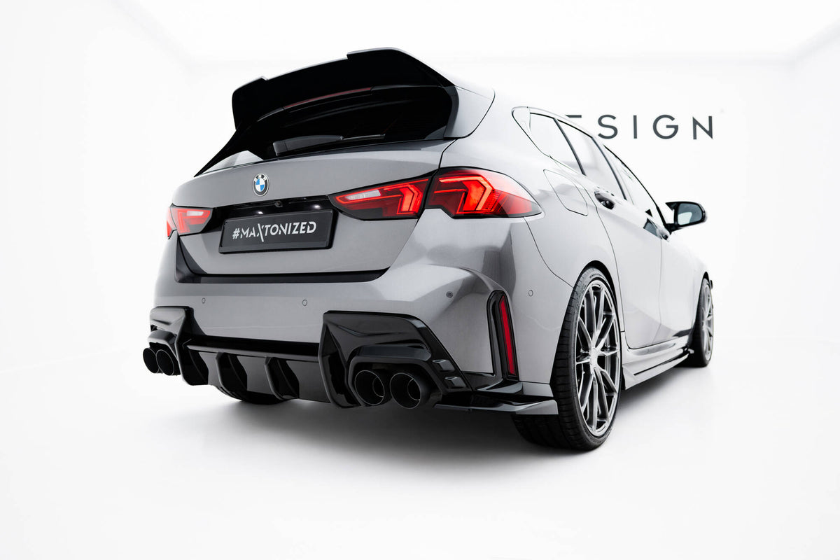 Splittersett BMW F70 M135I V.2 – bakdiffuser montert sett bakfra
