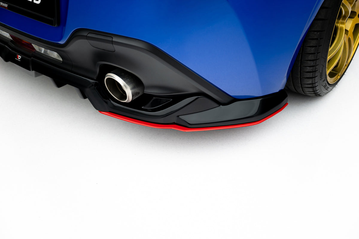 Front splitter fra Maxton Design på Subaru BRZ MK2, nærbilde av frontpartiet