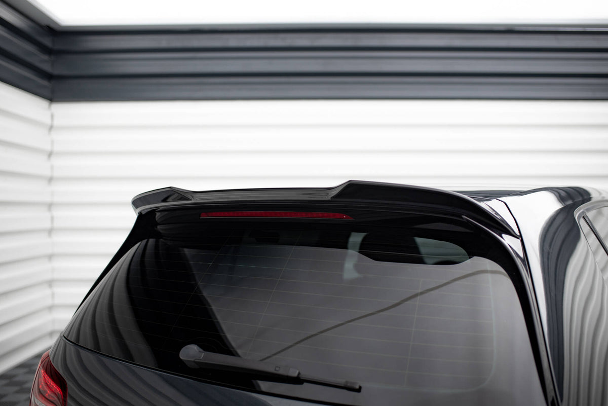 Bakre diffusor montert på VW Golf R MK7 Facelift sett bakfra