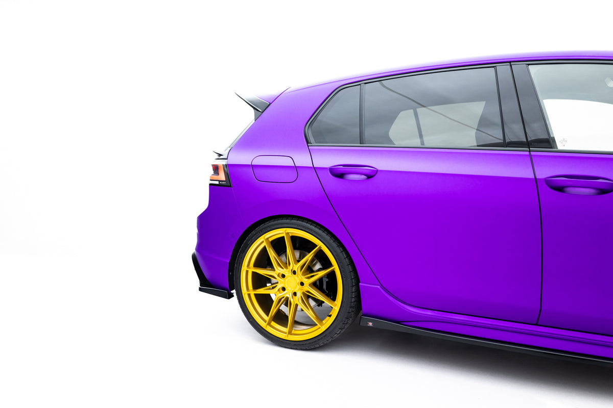 Front- og sideplitter V.5 VW Golf 8 R Facelift – bakside av produktet med monteringsanvisning