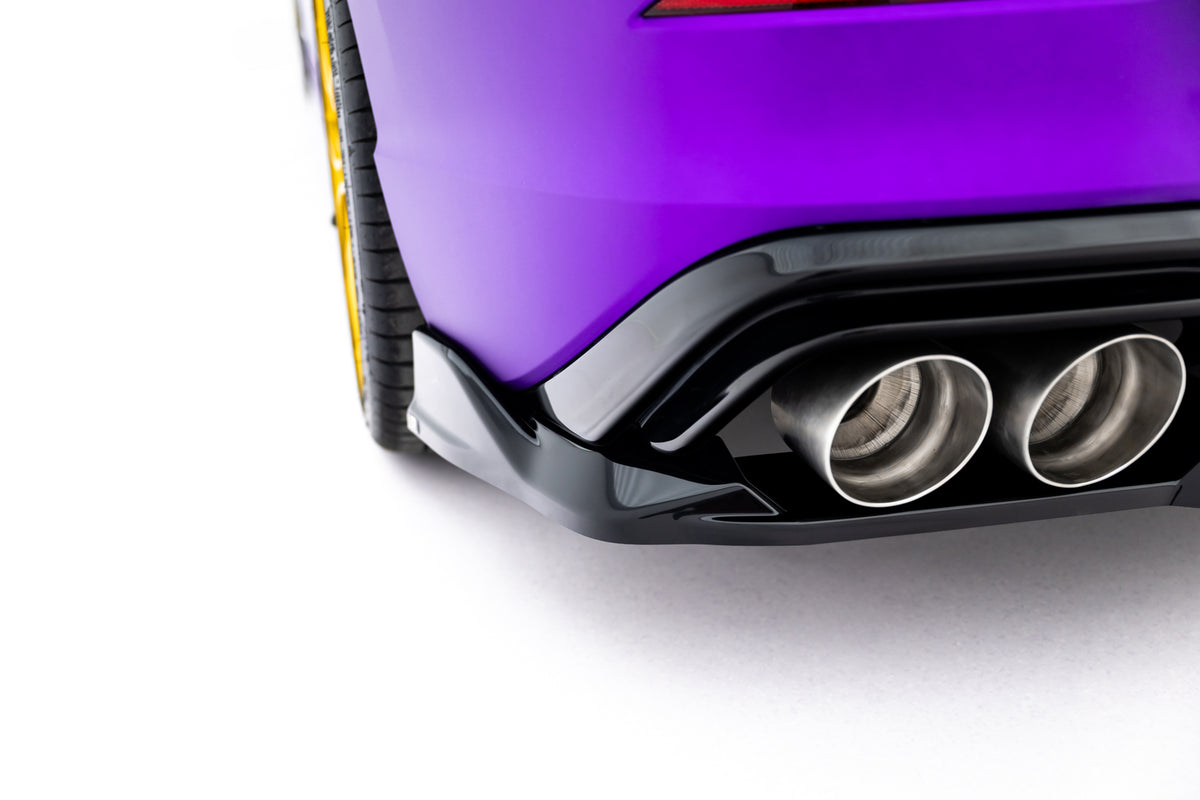 Front- og sideplitter V.6 VW Golf 8 R Facelift – produktbilde mot hvit bakgrunn