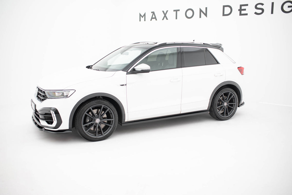 Splittersett for VW T-Roc R MK1 med alle fem komponenter lagt ut sett ovenfra