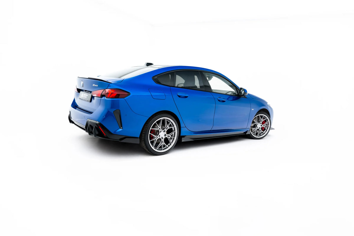 Sideskjørt diffusers BMW 2 Gran Coupe F74 med matt sort finish og kantdesign
