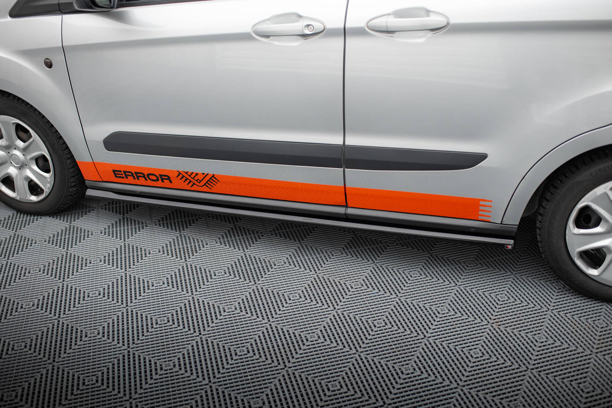 Maxton Design sideskjørt til Ford Transit Courier MK1 sett ovenfra