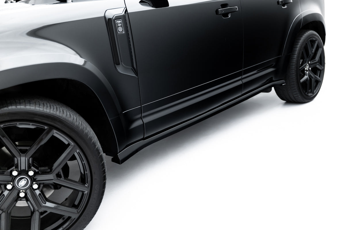 Sideskjørt til Land Rover Defender 110 MK4 i sort ABS-plast sett ovenfra