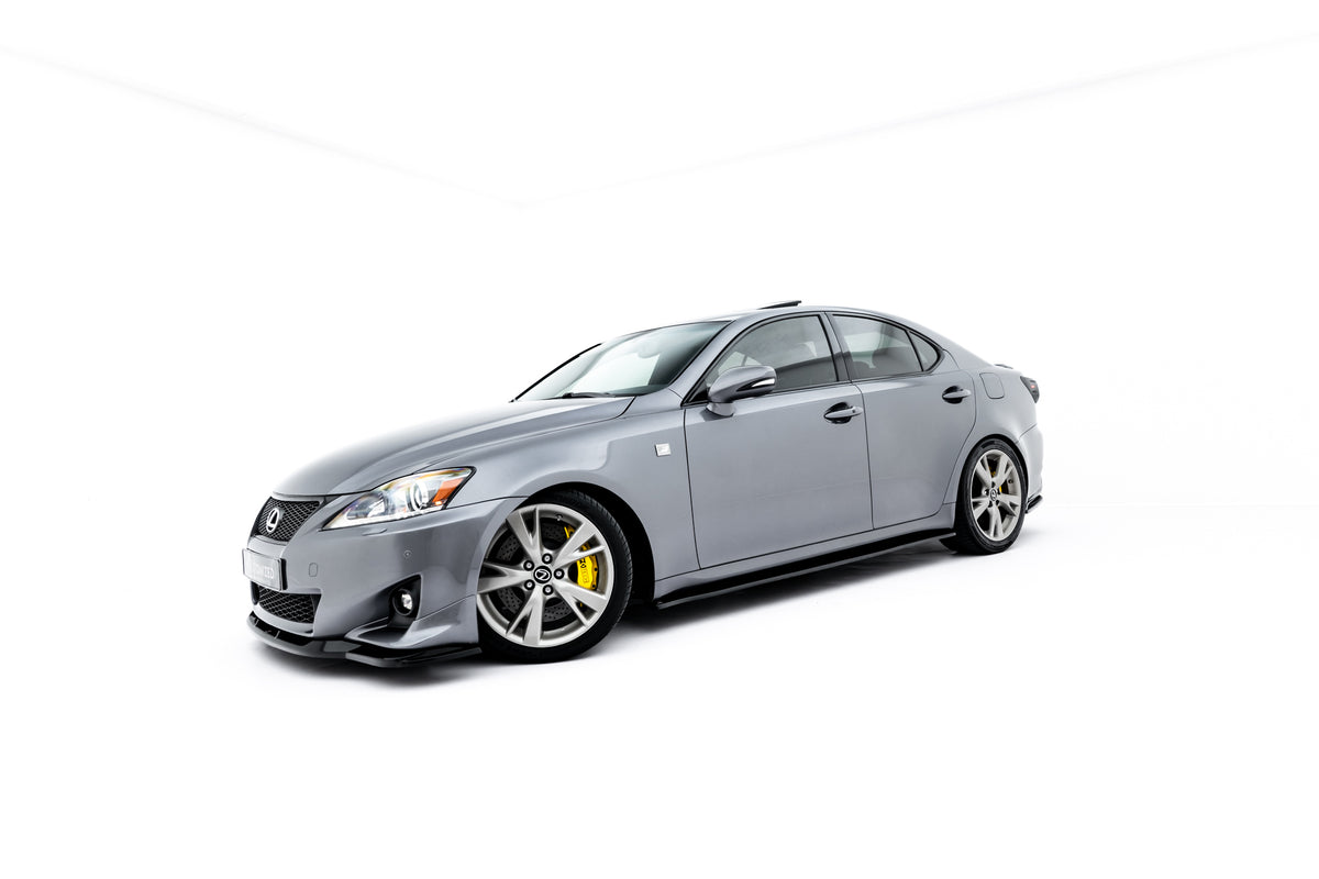 Nærbilde av sideskjørt-diffuser til Lexus IS F-Sport Mk2 Facelift