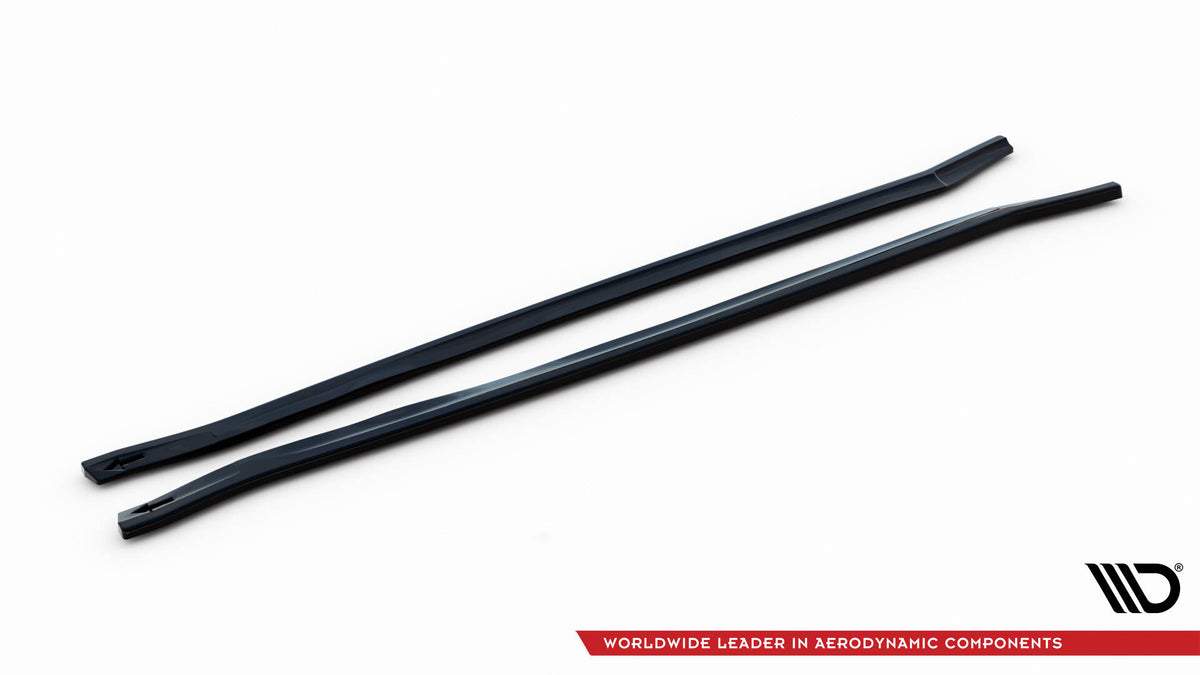 Komplett sett med sideskjørt-diffusorer for Maserati Granturismo S i sort finish
