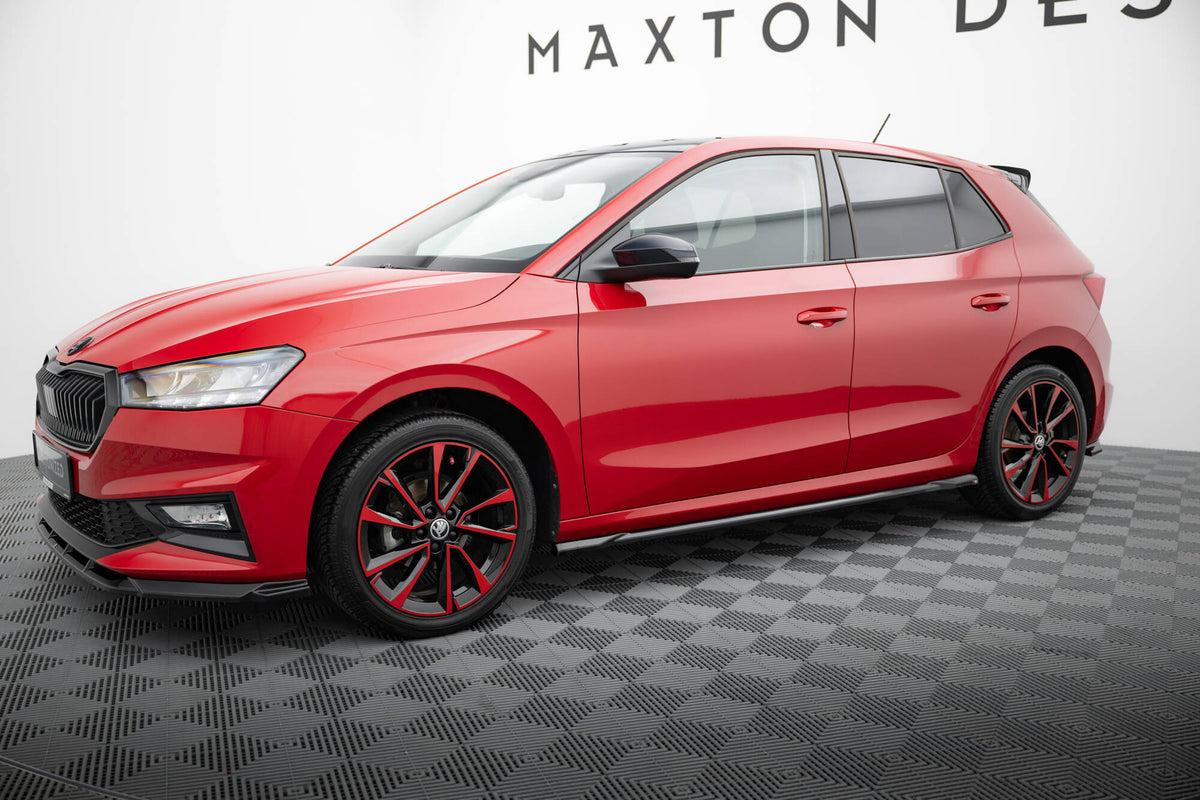Sideskjørt Maxton Design for Fabia MK4 i nærbilde av overflaten