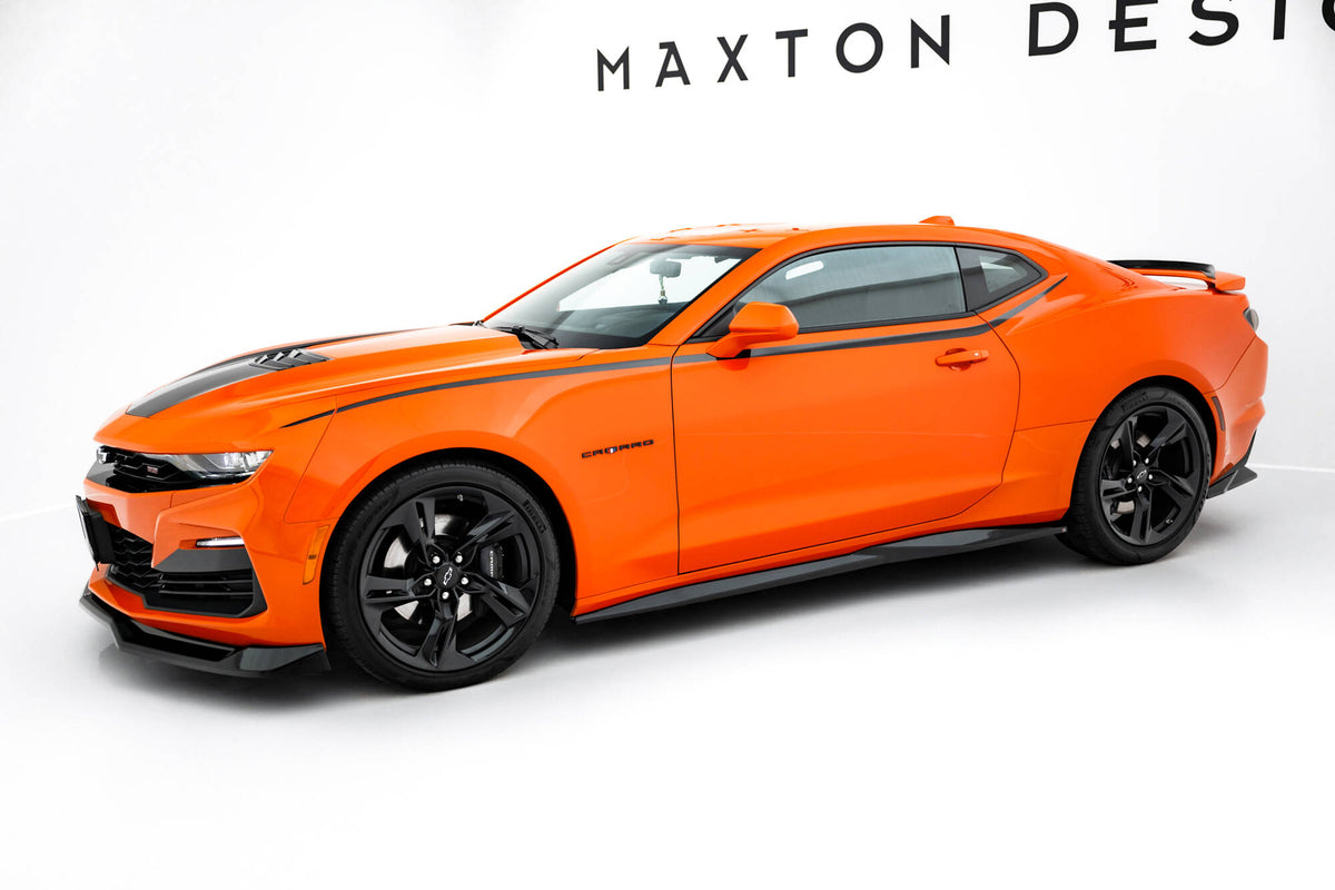 Maxton Design sideskjørt montert på Chevrolet Camaro SS i sort finish
