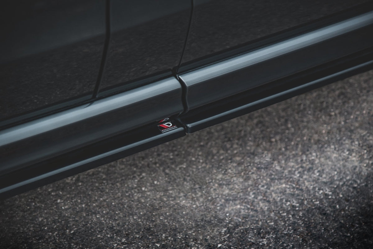 Komplett sett med sideskjørt diffusorer for Mercedes V-Class Long AMG-Line