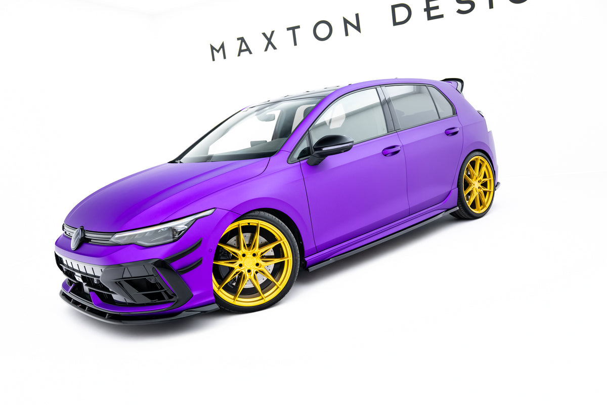 Sideskjørt diffusers montert på venstre side av Volkswagen Golf R Mk8 Facelift