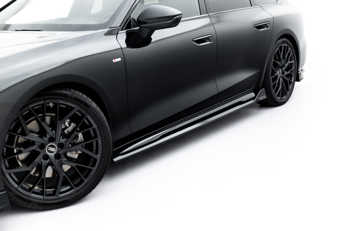 Nærbilde av sideskjørt diffuser til Audi A6 S-Line C9 i Gloss Black