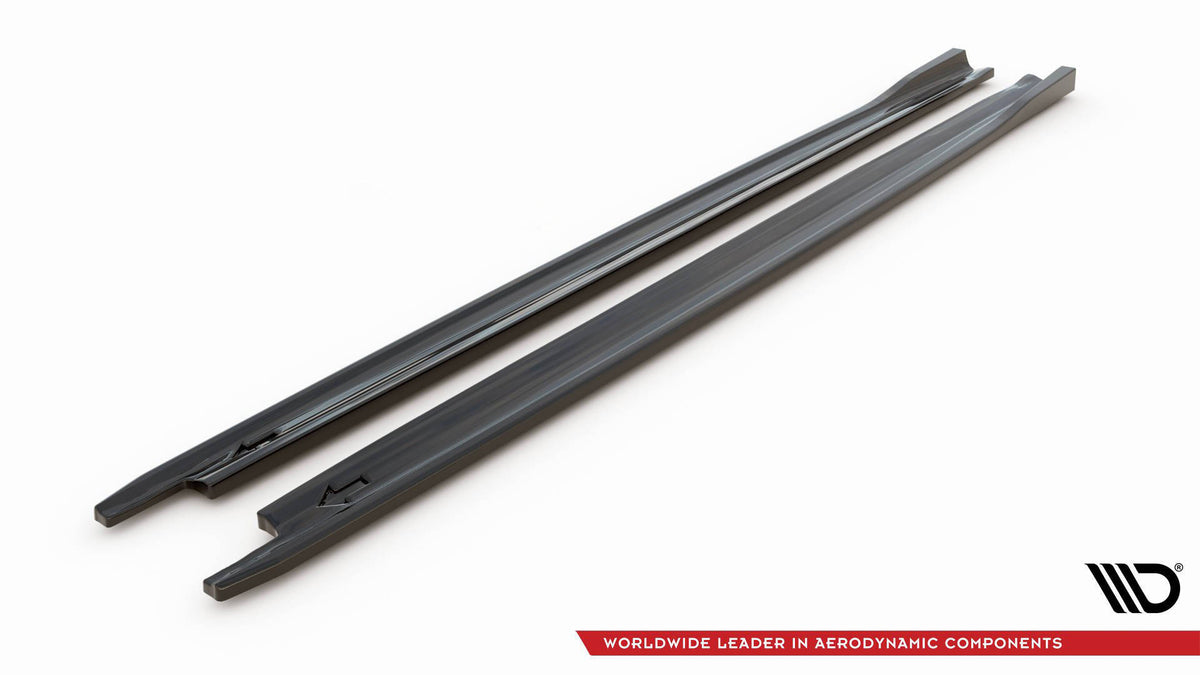 Detalj av sideskjørt diffuser fra Maxton Design på Skoda Octavia RS Mk4