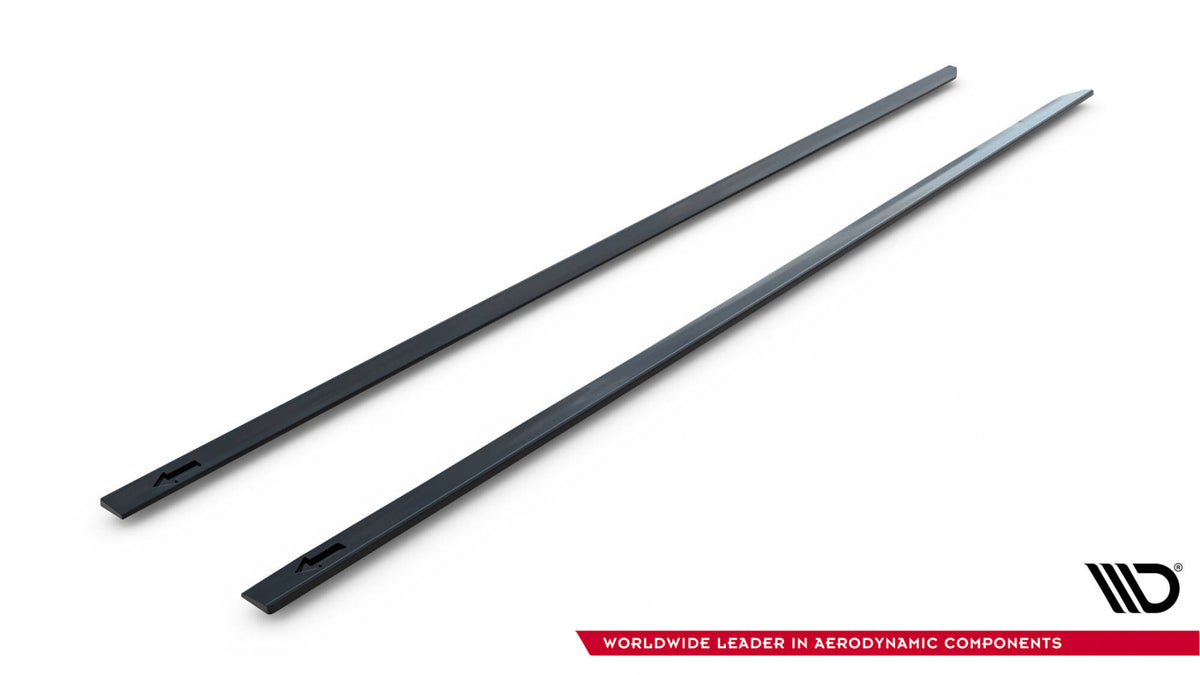 Sideskjørt V.2 til VW Golf MK7 Facelift med valgfri rød stripe, produktbilde