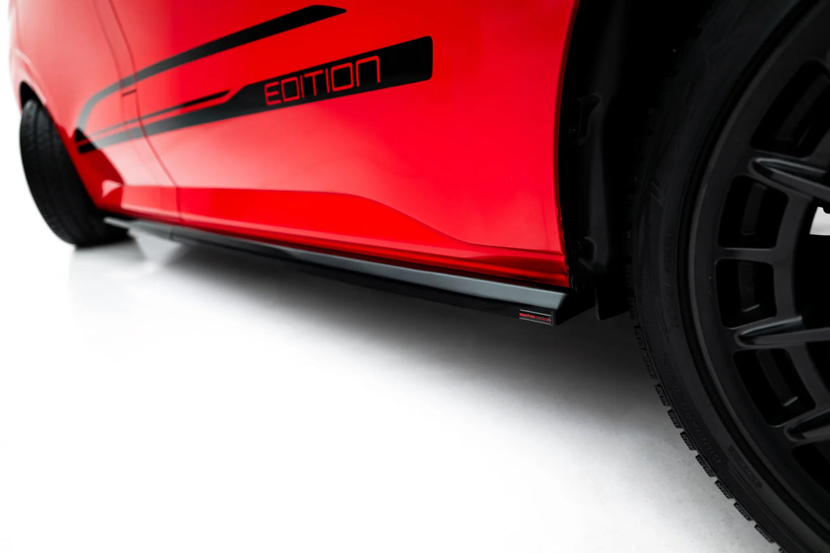 Maxton Design sideskjørt diffuser i nærbilde for VW Transporter T7