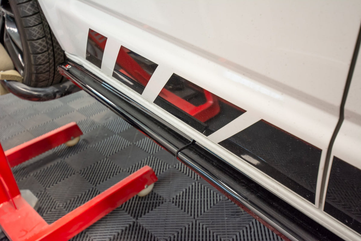 Sideskjørt VW T6 ABS-plast utsnittsvisning av materiale