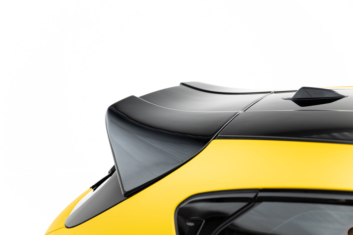 BMW 1-Serie F70 med Maxton Design spoiler sett fra siden