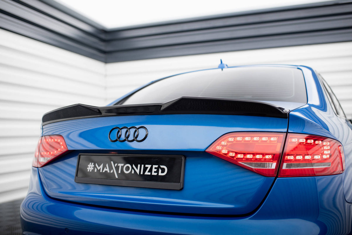 Spoiler cap 3D til Audi A4 Sedan B8 sett ovenfra i sort finish