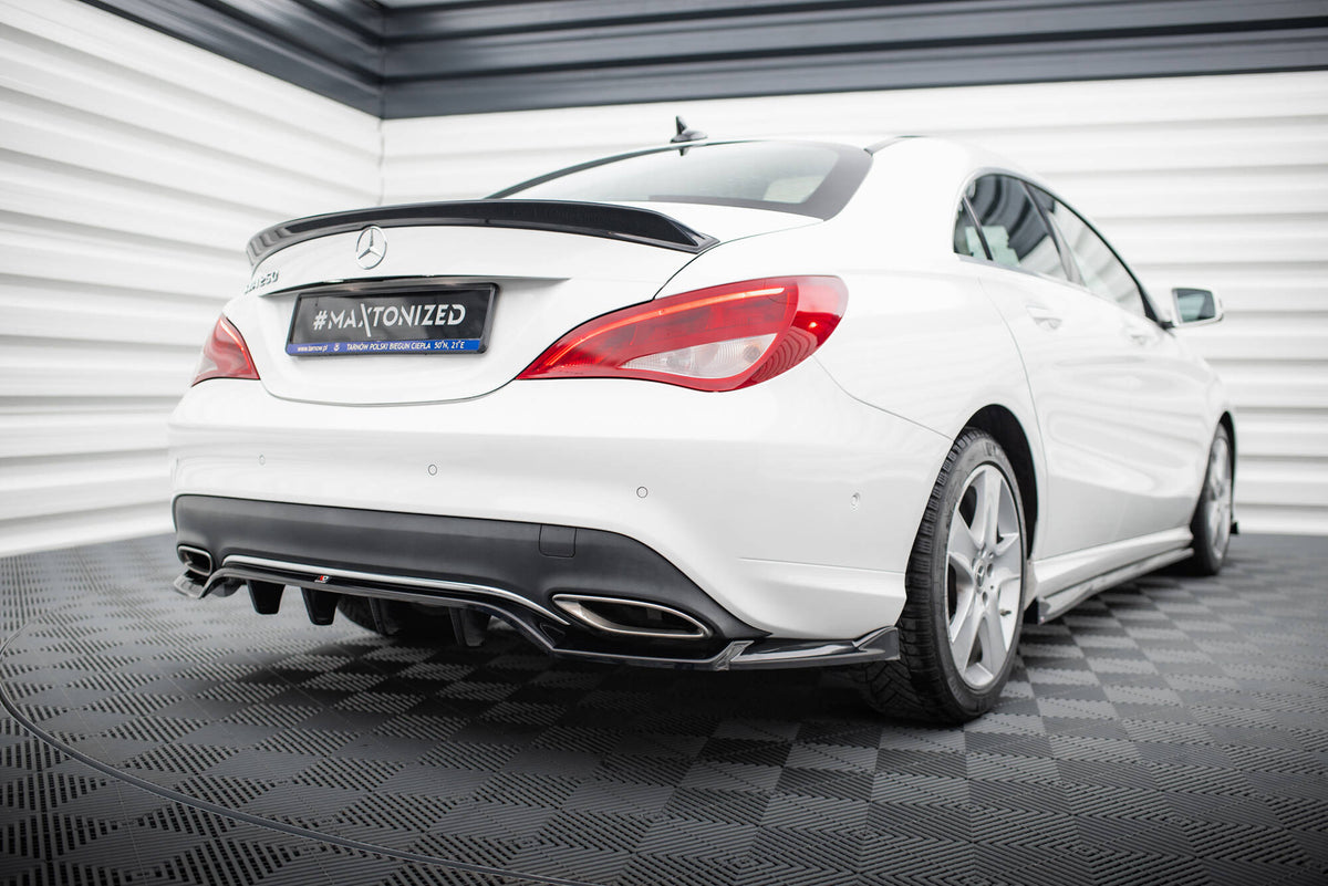 Maxton Design spoiler cap montert på Mercedes CLA C117 Facelift bakfra