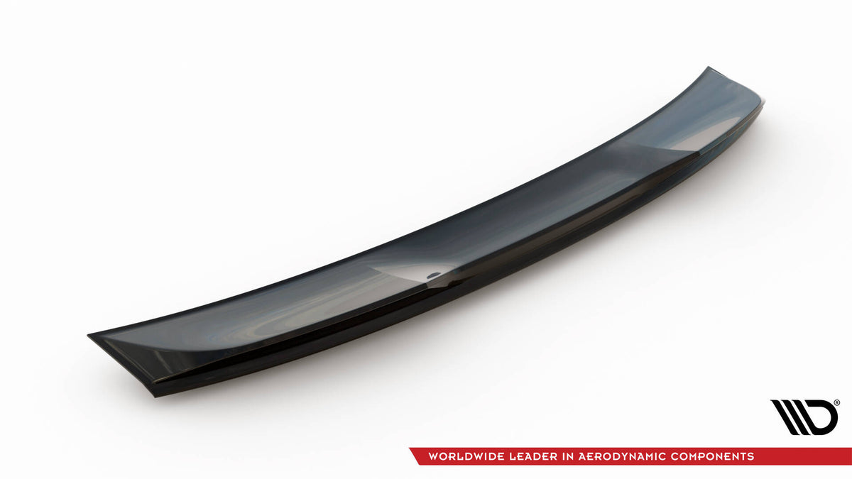Bakparti på Porsche Taycan Turbo S Mk1 med montert Spoiler Cap