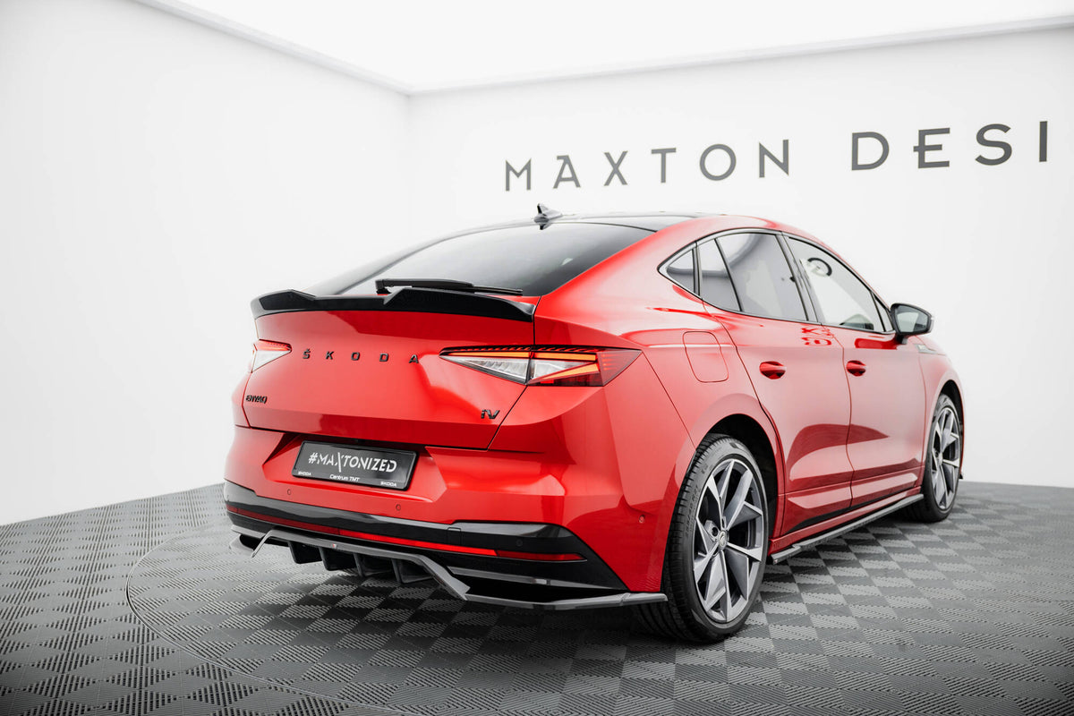 Maxton Design spoiler cap montert på hekken til Skoda Enyaq Coupe iV RS