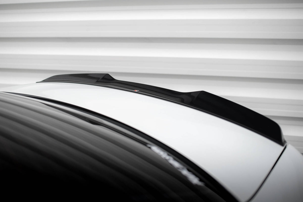 Spoiler Cap 3D for Volkswagen Passat GT B8 vist fra skrå vinkel