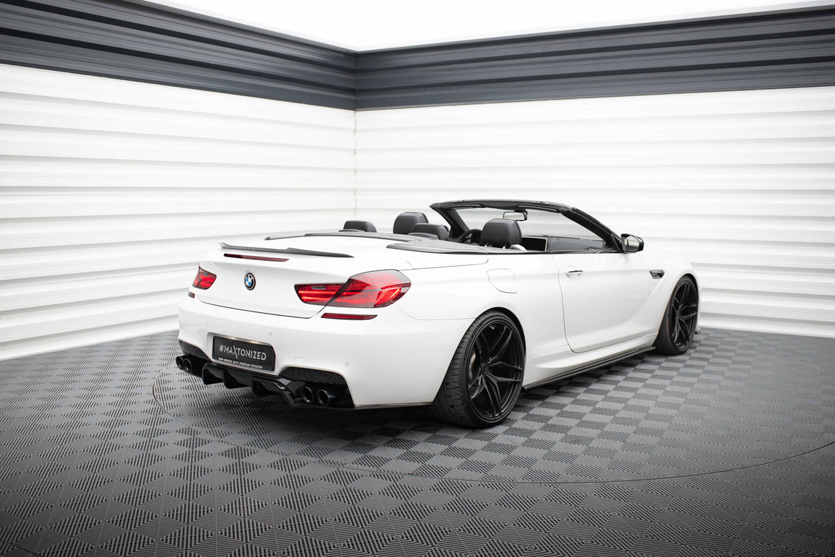 Spoiler cap til BMW 6-serie M-Pakke Cabriolet F12 vist med medfølgende avfettingsklut