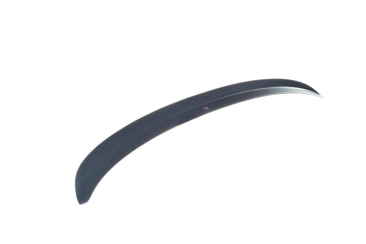 Nærbilde av Maxton spoiler cap på Mazda CX-5 Facelift hekkparti