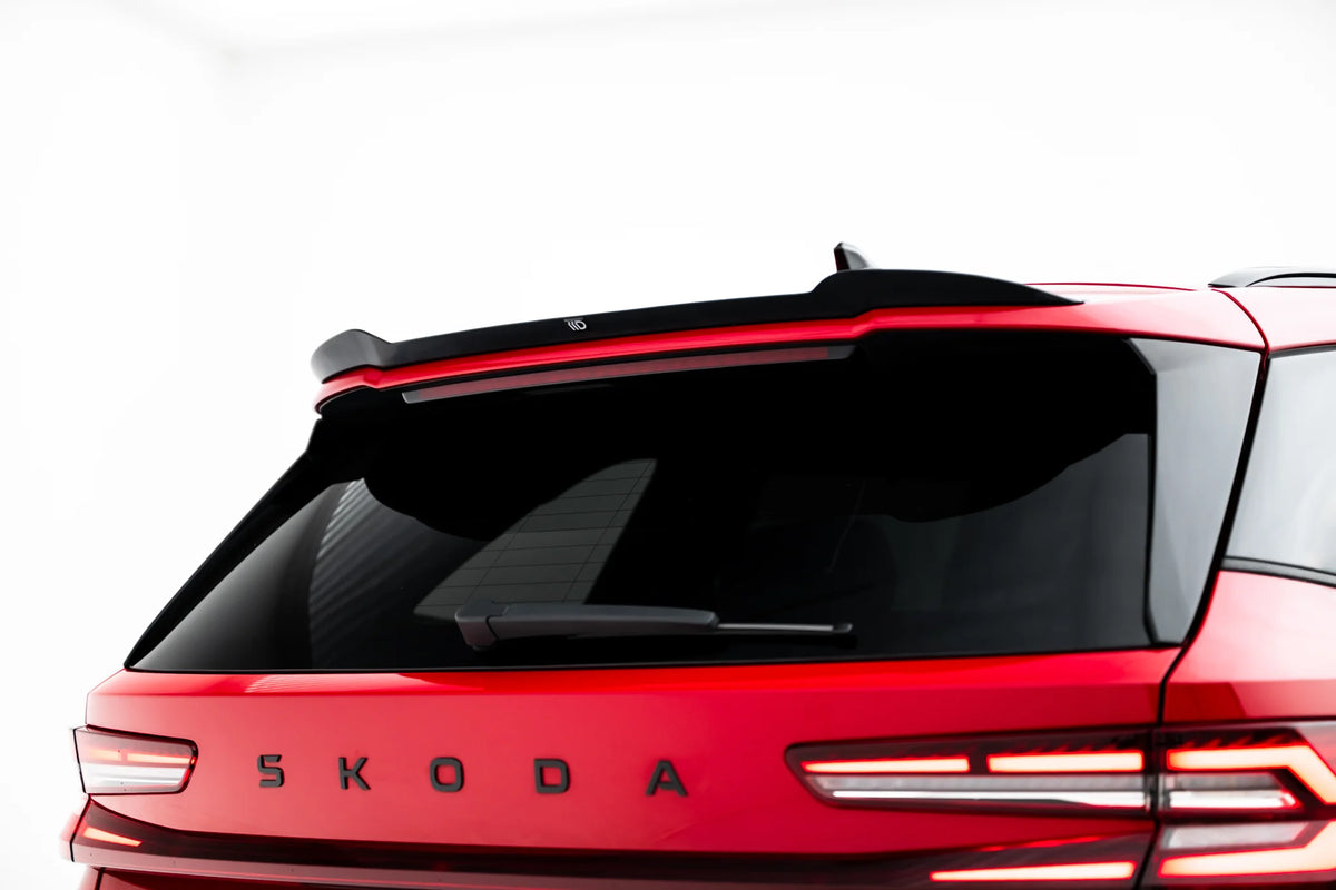 Nærbilde av Maxton Spoiler Cap for Skoda Kodiaq RS Mk2 i Gloss Black
