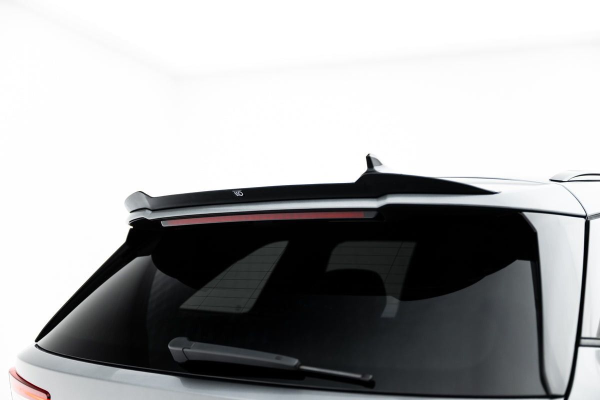Nærbilde av spoiler cap med sømløs overgang på Skoda Kodiaq Sportline Mk2