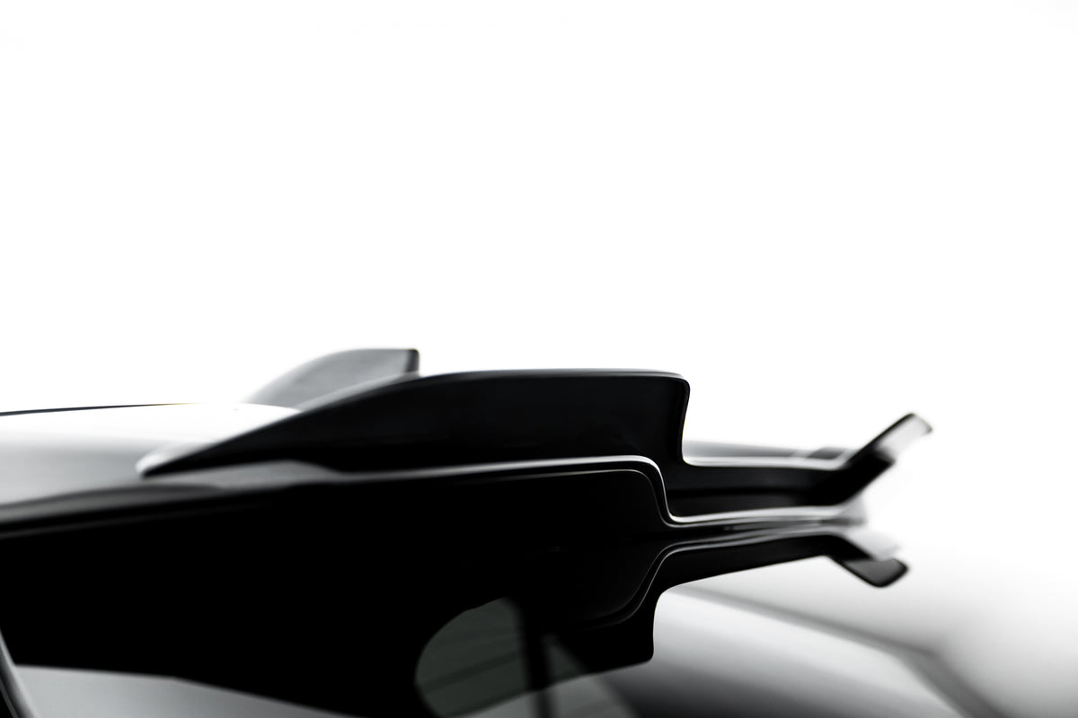 Spoiler cap takspoiler fra Maxton Design montert på bakruten av Toyota C-HR MK2 i sort finish