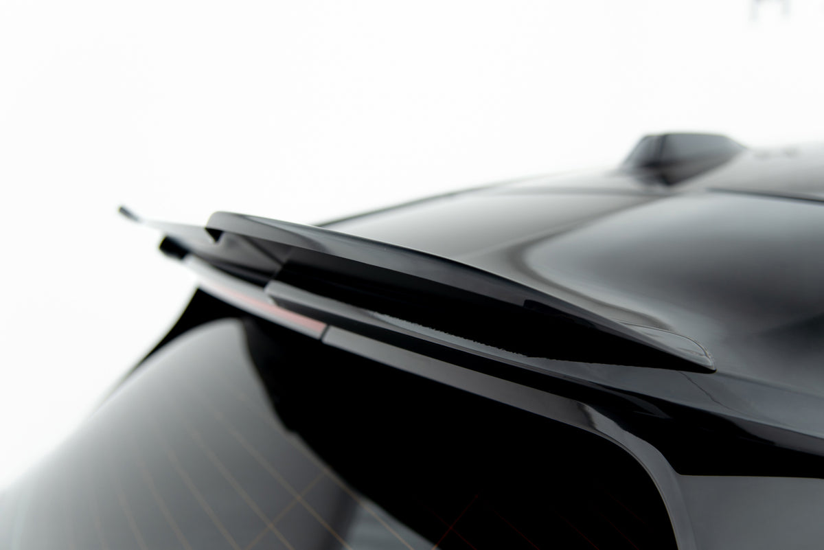 Maxton Design Spoiler Cap montert på hekkspoiler på BMW 1-serie F70